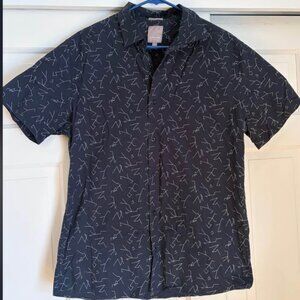 Men’s navy patterned short sleeve button up - L